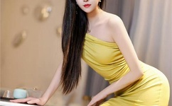 三个黑人三个金发美女